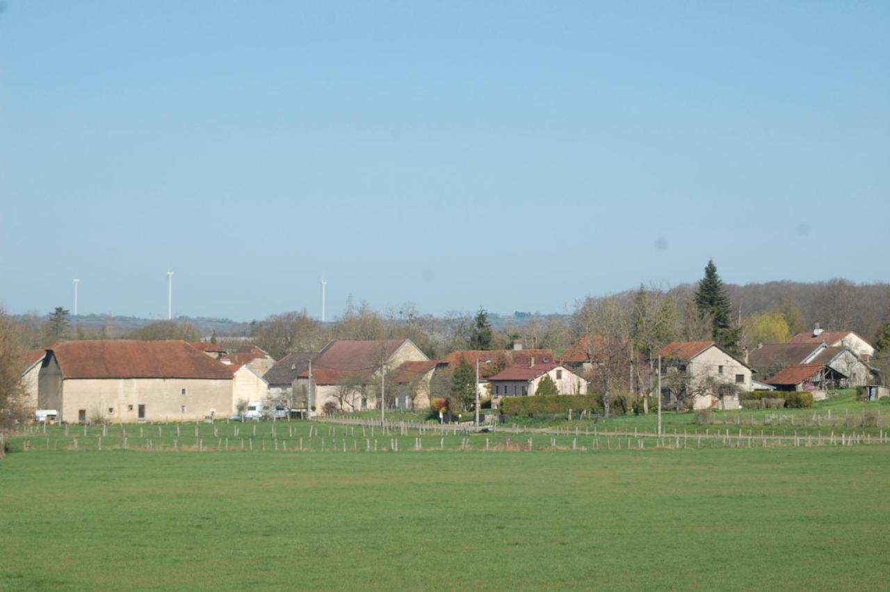 Chambre D'Hotes Juste-Confortable Fleurey-les-Lavoncourt Exterior photo