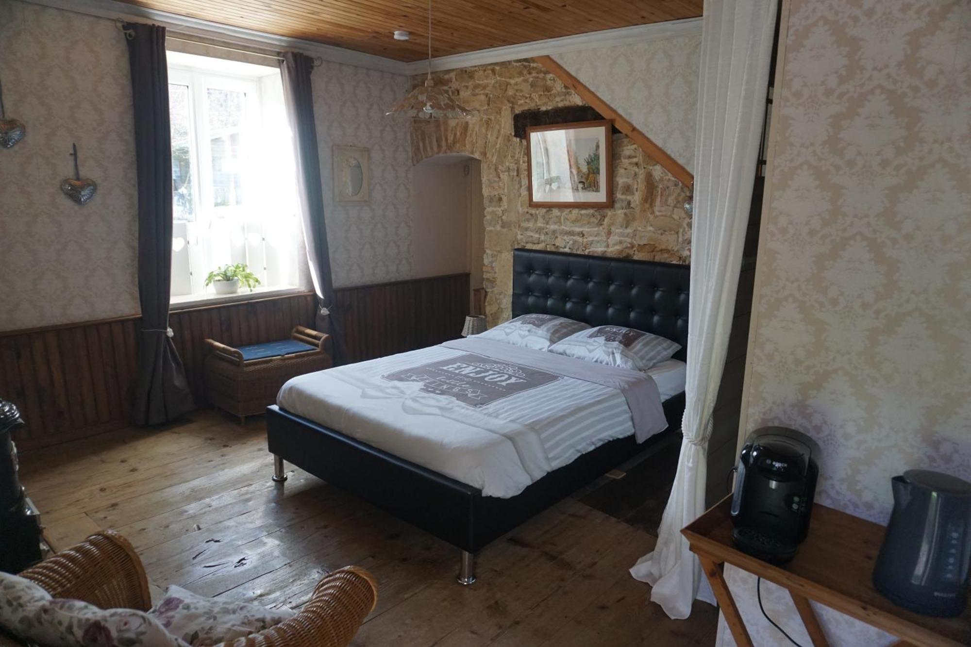 Chambre D'Hotes Juste-Confortable Fleurey-les-Lavoncourt Exterior photo