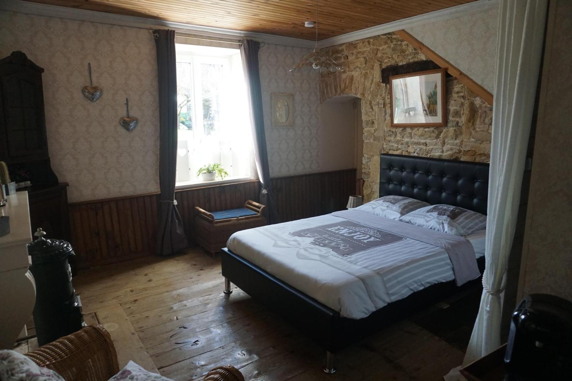 Chambre D'Hotes Juste-Confortable Fleurey-les-Lavoncourt Exterior photo