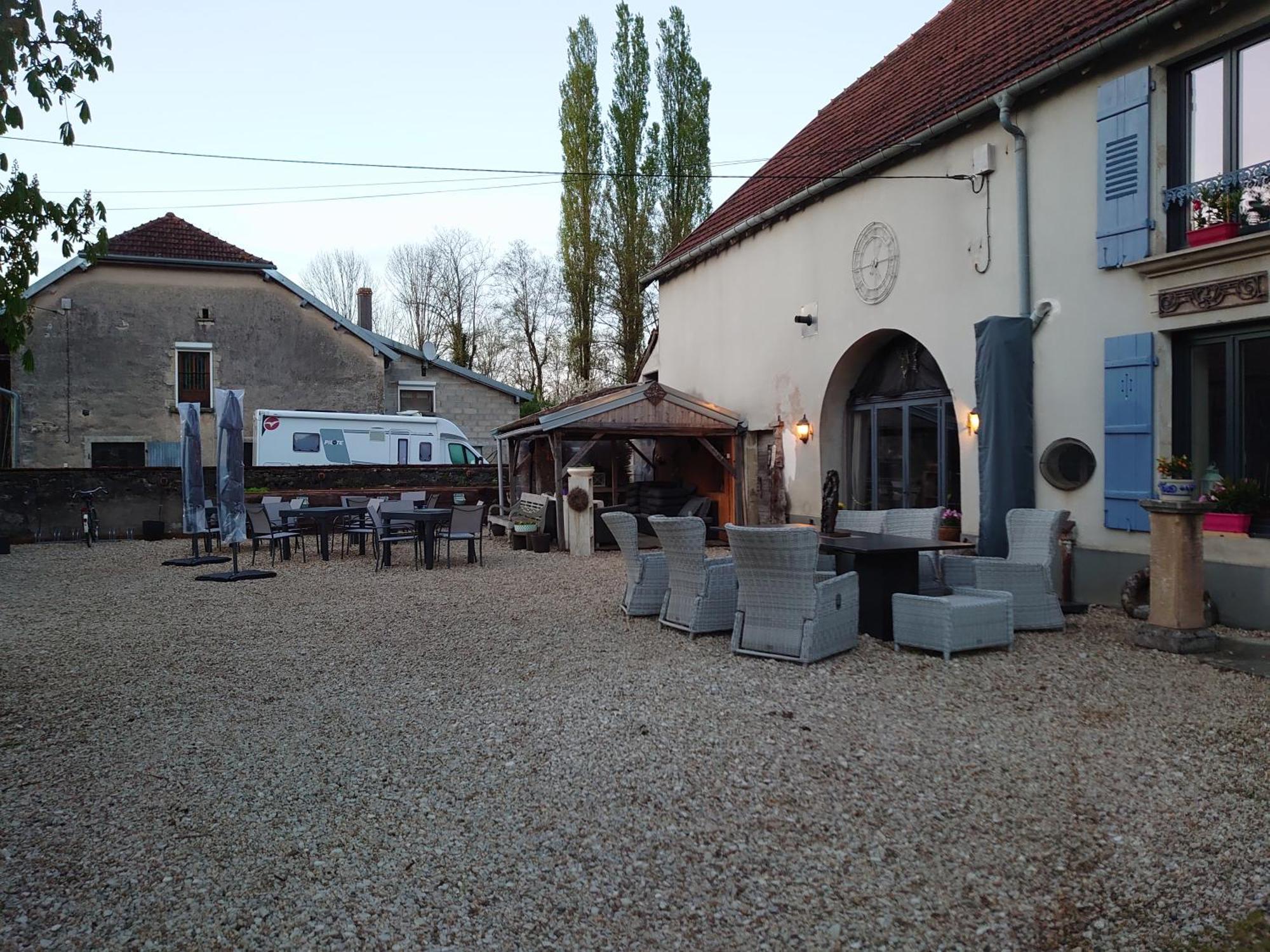 Chambre D'Hotes Juste-Confortable Fleurey-les-Lavoncourt Exterior photo
